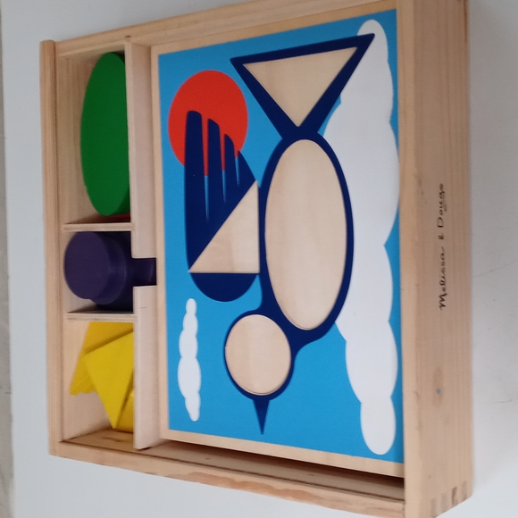 Melissa & Doug Beginner Pattern Blocks - Picture 2 of 8